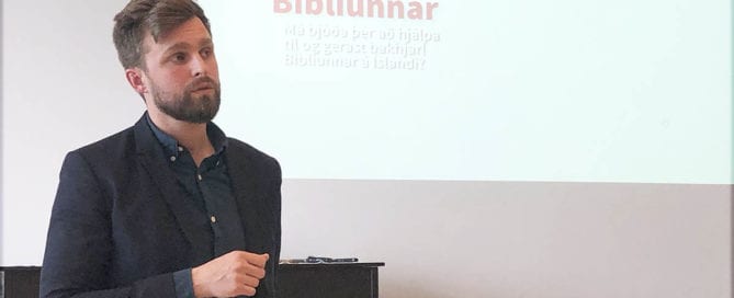 Séra Grétar Halldór í ræðupúlti á aðalfundi 2020
